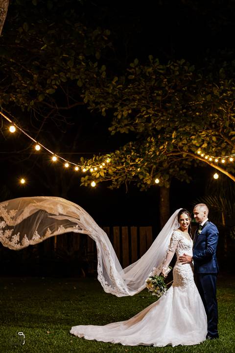 casamento-civil-casar-cerimonia-cartorio-patio-sabia-buque-make-daniel-custodio-por-do-sol-ensaio-pre-wedding-igreja-chacara-noiva-madrinha-padrinho-noivo-amor-uberlandia-vestido-terno-fotos-amor-fotografo-profissional-alianca-dj-buffet-cerimonial-banda-'