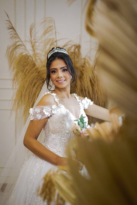 casamento-civil-casar-cerimonia-cartorio-patio-sabia-buque-make-daniel-custodio-por-do-sol-ensaio-pre-wedding-igreja-chacara-noiva-madrinha-padrinho-noivo-amor-uberlandia-vestido-terno-fotos-amor-fotografo-profissional-alianca-dj-buffet-cerimonial-banda-'
