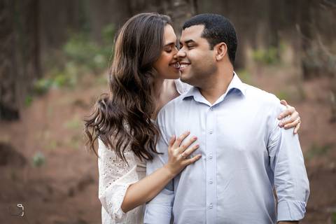 casamento-civil-casar-cerimonia-cartorio-patio-sabia-buque-make-daniel-custodio-por-do-sol-ensaio-pre-wedding-igreja-chacara-noiva-madrinha-padrinho-noivo-amor-uberlandia-vestido-terno-fotos-amor-fotografo-profissional-alianca-dj-buffet-cerimonial-banda-'