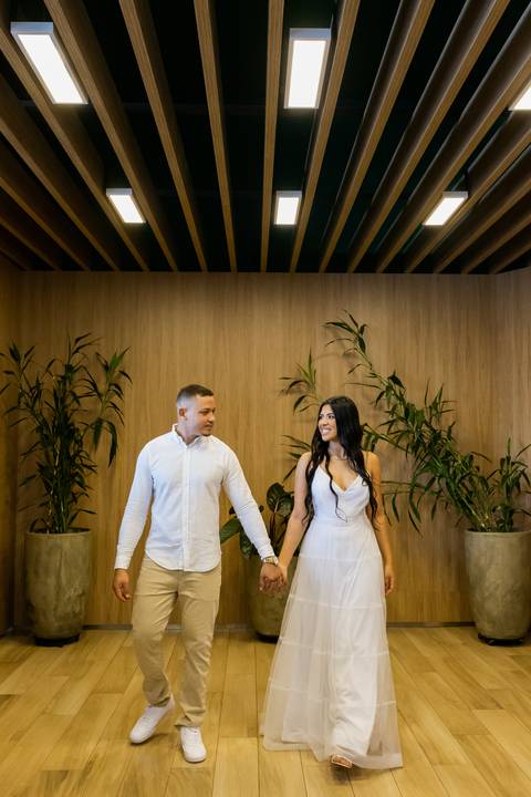 casamento-civil-casar-cerimonia-cartorio-patio-sabia-buque-make-daniel-custodio-por-do-sol-ensaio-pre-wedding-igreja-chacara-noiva-madrinha-padrinho-noivo-amor-uberlandia-vestido-terno-fotos-amor-fotografo-profissional-alianca-dj-buffet-cerimonial-banda-'