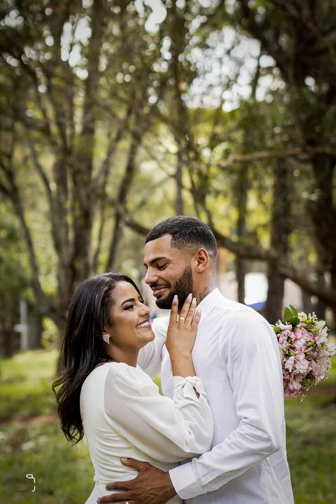 casamento-civil-casar-cerimonia-cartorio-patio-sabia-buque-make-daniel-custodio-por-do-sol-ensaio-pre-wedding-igreja-chacara-noiva-madrinha-padrinho-noivo-amor-uberlandia-vestido-terno-fotos-amor-fotografo-profissional-alianca-dj-buffet-cerimonial-banda-'