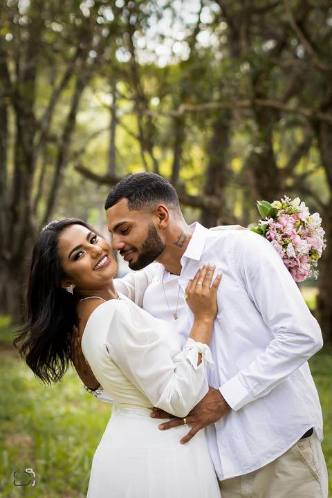 casamento-civil-casar-cerimonia-cartorio-patio-sabia-buque-make-daniel-custodio-por-do-sol-ensaio-pre-wedding-igreja-chacara-noiva-madrinha-padrinho-noivo-amor-uberlandia-vestido-terno-fotos-amor-fotografo-profissional-alianca-dj-buffet-cerimonial-banda-'