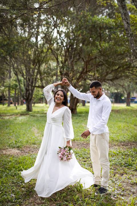 casamento-civil-casar-cerimonia-cartorio-patio-sabia-buque-make-daniel-custodio-por-do-sol-ensaio-pre-wedding-igreja-chacara-noiva-madrinha-padrinho-noivo-amor-uberlandia-vestido-terno-fotos-amor-fotografo-profissional-alianca-dj-buffet-cerimonial-banda-'