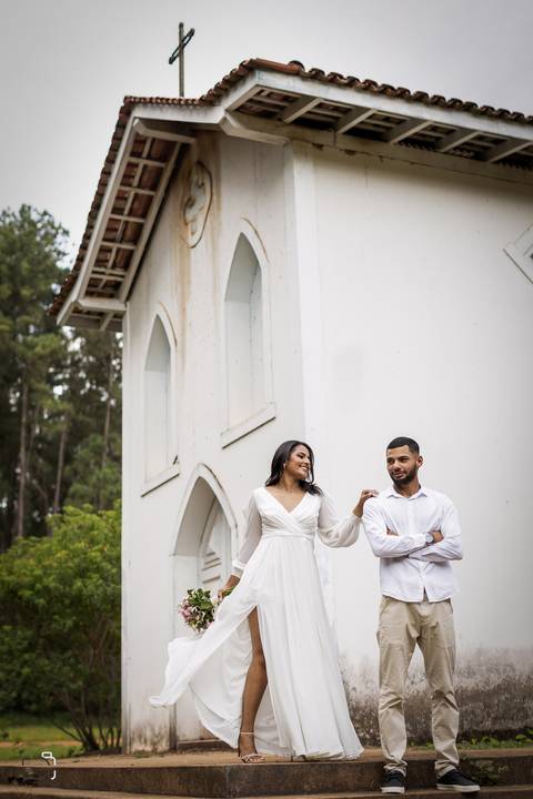 casamento-civil-casar-cerimonia-cartorio-patio-sabia-buque-make-daniel-custodio-por-do-sol-ensaio-pre-wedding-igreja-chacara-noiva-madrinha-padrinho-noivo-amor-uberlandia-vestido-terno-fotos-amor-fotografo-profissional-alianca-dj-buffet-cerimonial-banda-'