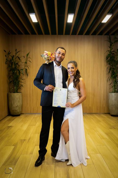 casamento-civil-casar-cerimonia-cartorio-patio-sabia-buque-make-daniel-custodio-por-do-sol-ensaio-pre-wedding-igreja-chacara-noiva-madrinha-padrinho-noivo-amor-uberlandia-vestido-terno-fotos-amor-fotografo-profissional-alianca-dj-buffet-cerimonial-banda-'