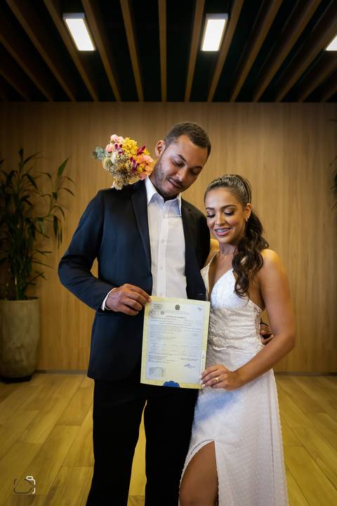 casamento-civil-casar-cerimonia-cartorio-patio-sabia-buque-make-daniel-custodio-por-do-sol-ensaio-pre-wedding-igreja-chacara-noiva-madrinha-padrinho-noivo-amor-uberlandia-vestido-terno-fotos-amor-fotografo-profissional-alianca-dj-buffet-cerimonial-banda-'