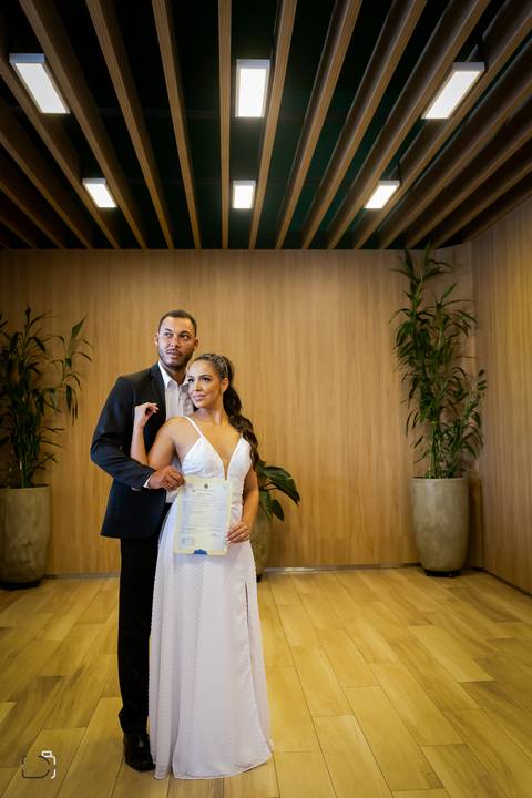 casamento-civil-casar-cerimonia-cartorio-patio-sabia-buque-make-daniel-custodio-por-do-sol-ensaio-pre-wedding-igreja-chacara-noiva-madrinha-padrinho-noivo-amor-uberlandia-vestido-terno-fotos-amor-fotografo-profissional-alianca-dj-buffet-cerimonial-banda-'