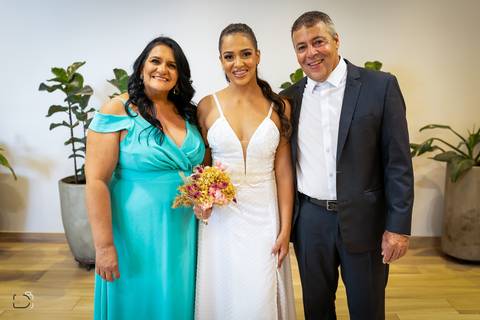 casamento-civil-casar-cerimonia-cartorio-patio-sabia-buque-make-daniel-custodio-por-do-sol-ensaio-pre-wedding-igreja-chacara-noiva-madrinha-padrinho-noivo-amor-uberlandia-vestido-terno-fotos-amor-fotografo-profissional-alianca-dj-buffet-cerimonial-banda-'