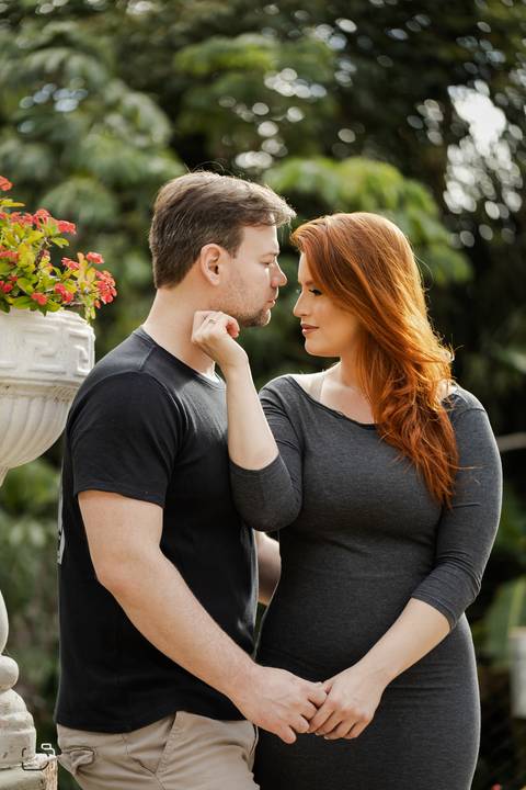 pre-wedding-ensaio-fotos-de-casamento-footgrafo-em-uberlandia-daniel-custodio-fotografo-casar-casamento-cerimonial-casal-retrato-namoro-buque-noiva-noivo-madrinha-padrinho-dama-vestido-festa-recepção-chacara-dj-buffet-atelie-maquiagem-make-por-do-sol-foto'