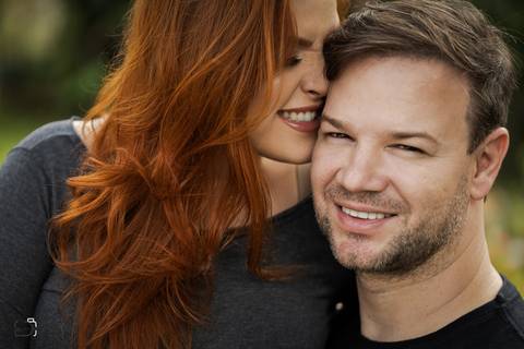 pre-wedding-ensaio-fotos-de-casamento-footgrafo-em-uberlandia-daniel-custodio-fotografo-casar-casamento-cerimonial-casal-retrato-namoro-buque-noiva-noivo-madrinha-padrinho-dama-vestido-festa-recepção-chacara-dj-buffet-atelie-maquiagem-make-por-do-sol-foto'