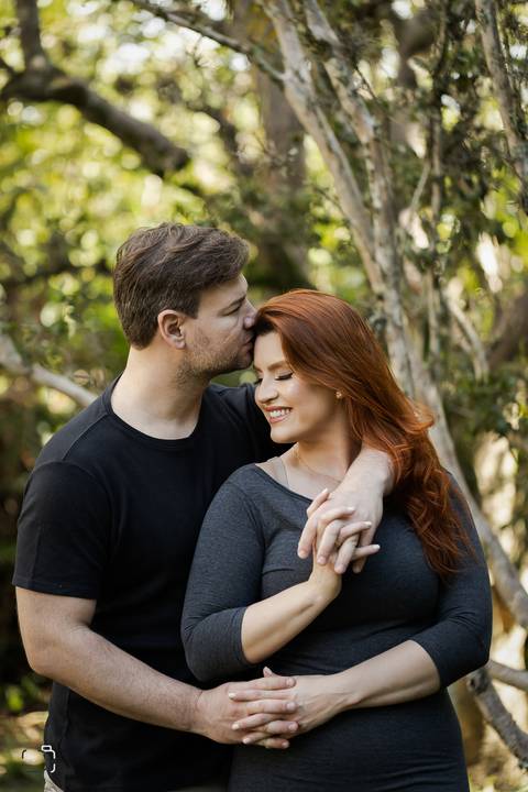 pre-wedding-ensaio-fotos-de-casamento-footgrafo-em-uberlandia-daniel-custodio-fotografo-casar-casamento-cerimonial-casal-retrato-namoro-buque-noiva-noivo-madrinha-padrinho-dama-vestido-festa-recepção-chacara-dj-buffet-atelie-maquiagem-make-por-do-sol-foto'