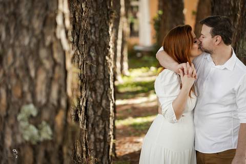 pre-wedding-ensaio-fotos-de-casamento-footgrafo-em-uberlandia-daniel-custodio-fotografo-casar-casamento-cerimonial-casal-retrato-namoro-buque-noiva-noivo-madrinha-padrinho-dama-vestido-festa-recepção-chacara-dj-buffet-atelie-maquiagem-make-por-do-sol-foto'