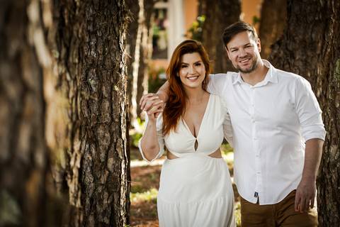 pre-wedding-ensaio-fotos-de-casamento-footgrafo-em-uberlandia-daniel-custodio-fotografo-casar-casamento-cerimonial-casal-retrato-namoro-buque-noiva-noivo-madrinha-padrinho-dama-vestido-festa-recepção-chacara-dj-buffet-atelie-maquiagem-make-por-do-sol-foto'