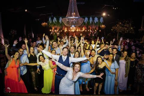 casar-make-noiva-noivo-maquiagem-casar-casamento-daniel-custodio-fotos-fotografias-fotografo-madrinha-padrinho-buque-the-farm-cerimonia-igreja-dj-buffet-terno-chacara-por-do-sol-amor-uberlandia-retrato-carro-atelie-civil-cartorio-cerimonial-decoração-love'