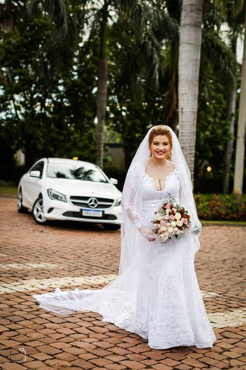 casar-make-noiva-noivo-maquiagem-casar-casamento-daniel-custodio-fotos-fotografias-fotografo-madrinha-padrinho-buque-the-farm-cerimonia-igreja-dj-buffet-terno-chacara-por-do-sol-amor-uberlandia-retrato-carro-atelie-civil-cartorio-cerimonial-decoração-love'