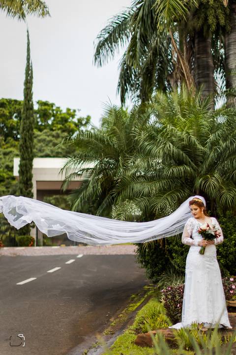 casar-make-noiva-noivo-maquiagem-casar-casamento-daniel-custodio-fotos-fotografias-fotografo-madrinha-padrinho-buque-the-farm-cerimonia-igreja-dj-buffet-terno-chacara-por-do-sol-amor-uberlandia-retrato-carro-atelie-civil-cartorio-cerimonial-decoração-love'