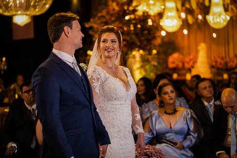 casar-make-noiva-noivo-maquiagem-casar-casamento-daniel-custodio-fotos-fotografias-fotografo-madrinha-padrinho-buque-the-farm-cerimonia-igreja-dj-buffet-terno-chacara-por-do-sol-amor-uberlandia-retrato-carro-atelie-civil-cartorio-cerimonial-decoração-love'