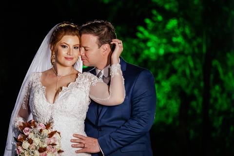 casar-make-noiva-noivo-maquiagem-casar-casamento-daniel-custodio-fotos-fotografias-fotografo-madrinha-padrinho-buque-the-farm-cerimonia-igreja-dj-buffet-terno-chacara-por-do-sol-amor-uberlandia-retrato-carro-atelie-civil-cartorio-cerimonial-decoração-love'