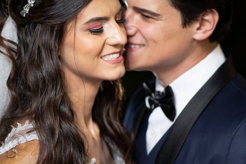 casamento-casar-make-noiva-noivo-vestido-ternno-igreja-cerimonia-maquiagem-hotel-carro-choffer-cerimonial-foto-fotografias-fotografo-filmagem-barbearia-buque-dj-bamda-musical-madrinha-padrinho-chacara-aliança-daniel-custodio-uberlandia-minas-gerias-pordo'