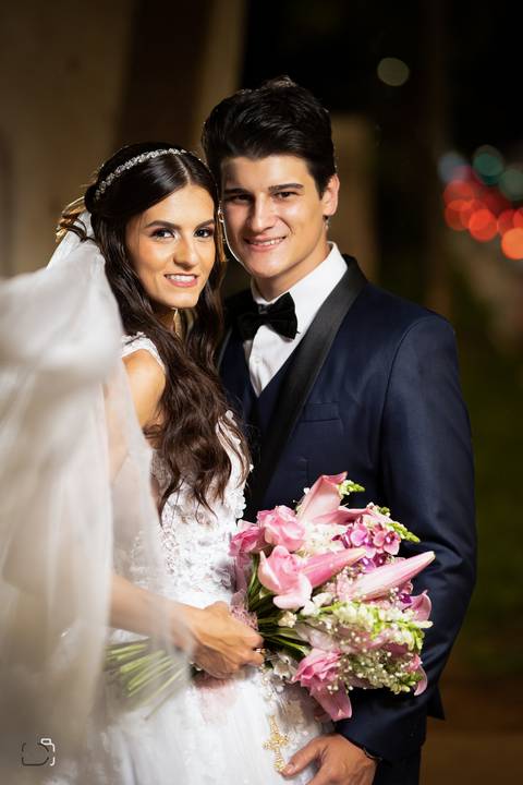 casamento-casar-make-noiva-noivo-vestido-ternno-igreja-cerimonia-maquiagem-hotel-carro-choffer-cerimonial-foto-fotografias-fotografo-filmagem-barbearia-buque-dj-bamda-musical-madrinha-padrinho-chacara-aliança-daniel-custodio-uberlandia-minas-gerias-pordo'