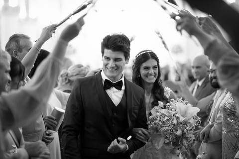 casamento-casar-make-noiva-noivo-vestido-ternno-igreja-cerimonia-maquiagem-hotel-carro-choffer-cerimonial-foto-fotografias-fotografo-filmagem-barbearia-buque-dj-bamda-musical-madrinha-padrinho-chacara-aliança-daniel-custodio-uberlandia-minas-gerias-pordo'