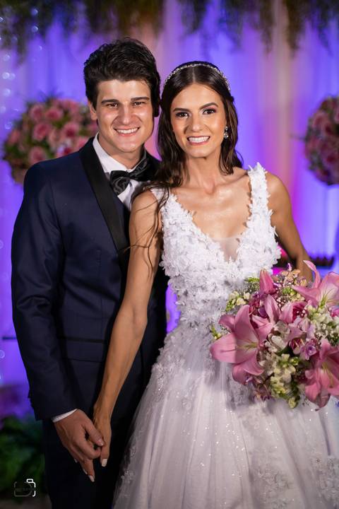 casamento-casar-make-noiva-noivo-vestido-ternno-igreja-cerimonia-maquiagem-hotel-carro-choffer-cerimonial-foto-fotografias-fotografo-filmagem-barbearia-buque-dj-bamda-musical-madrinha-padrinho-chacara-aliança-daniel-custodio-uberlandia-minas-gerias-pordo'