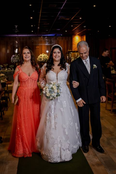casamento-casar-make-noiva-noivo-vestido-ternno-igreja-cerimonia-maquiagem-hotel-carro-choffer-cerimonial-foto-fotografias-fotografo-filmagem-barbearia-buque-dj-bamda-musical-madrinha-padrinho-chacara-aliança-daniel-custodio-uberlandia-minas-gerias-pordo'