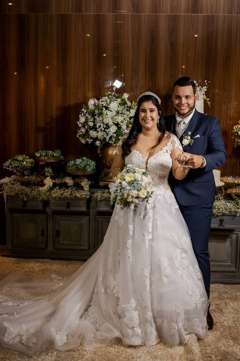 casamento-casar-make-noiva-noivo-vestido-ternno-igreja-cerimonia-maquiagem-hotel-carro-choffer-cerimonial-foto-fotografias-fotografo-filmagem-barbearia-buque-dj-bamda-musical-madrinha-padrinho-chacara-aliança-daniel-custodio-uberlandia-minas-gerias-pordo'