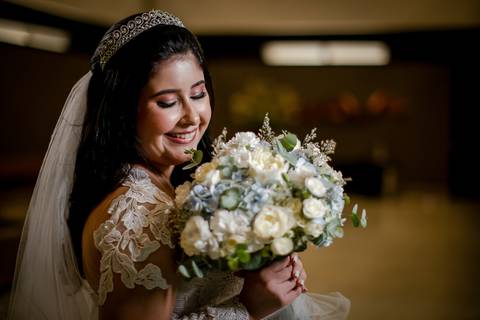 casamento-casar-make-noiva-noivo-vestido-ternno-igreja-cerimonia-maquiagem-hotel-carro-choffer-cerimonial-foto-fotografias-fotografo-filmagem-barbearia-buque-dj-bamda-musical-madrinha-padrinho-chacara-aliança-daniel-custodio-uberlandia-minas-gerias-pordo'