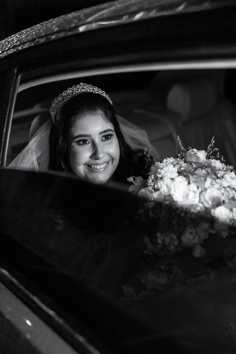 casamento-casar-make-noiva-noivo-vestido-ternno-igreja-cerimonia-maquiagem-hotel-carro-choffer-cerimonial-foto-fotografias-fotografo-filmagem-barbearia-buque-dj-bamda-musical-madrinha-padrinho-chacara-aliança-daniel-custodio-uberlandia-minas-gerias-pordo'