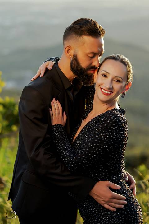 casamento-casar-make-noiva-noivo-vestido-ternno-igreja-cerimonia-maquiagem-hotel-carro-choffer-cerimonial-foto-fotografias-fotografo-filmagem-barbearia-buque-dj-bamda-musical-madrinha-padrinho-chacara-aliança-daniel-custodio-uberlandia-minas-gerias-goias'