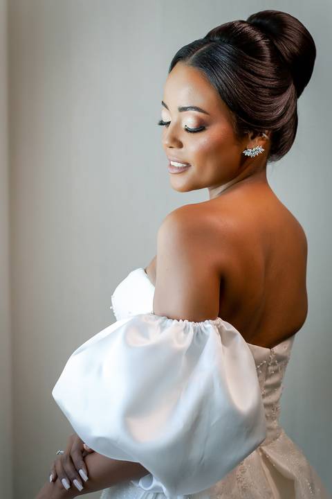 noiva-make-cabelo-salão-espaço-fernanda-naves-vestido-buque-maquiagem-casamento-casar-fotos-fotografias-fotografo-em-uberlandia-daniel-custodio-fotografo-noivo-barbearia-carro-cerimonia-por-do-sol-chacara-the-farm-banda-DJ-pista-padrinhos-madrinhas-festa-'