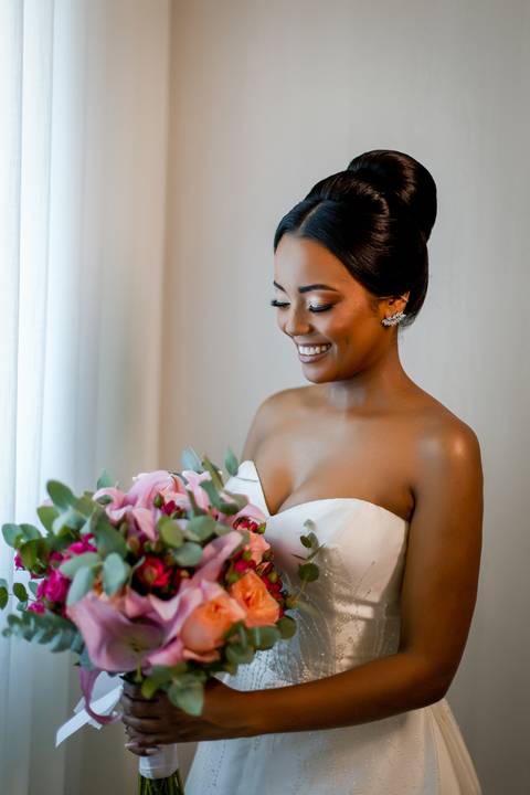 noiva-make-cabelo-salão-espaço-fernanda-naves-vestido-buque-maquiagem-casamento-casar-fotos-fotografias-fotografo-em-uberlandia-daniel-custodio-fotografo-noivo-barbearia-carro-cerimonia-por-do-sol-chacara-the-farm-banda-DJ-pista-padrinhos-madrinhas-festa-'