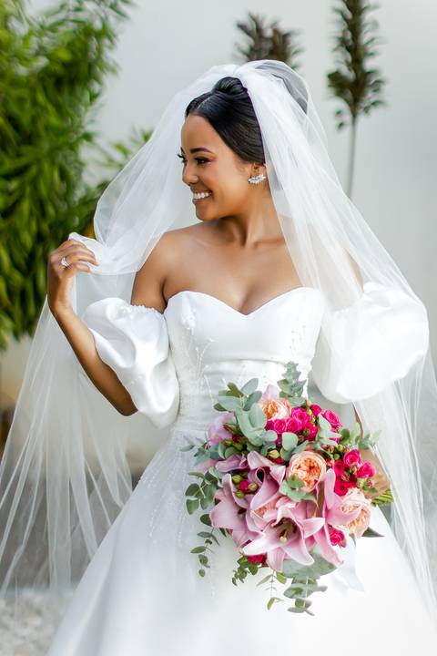 noiva-make-cabelo-salão-espaço-fernanda-naves-vestido-buque-maquiagem-casamento-casar-fotos-fotografias-fotografo-em-uberlandia-daniel-custodio-fotografo-noivo-barbearia-carro-cerimonia-por-do-sol-chacara-the-farm-banda-DJ-pista-padrinhos-madrinhas-festa-'