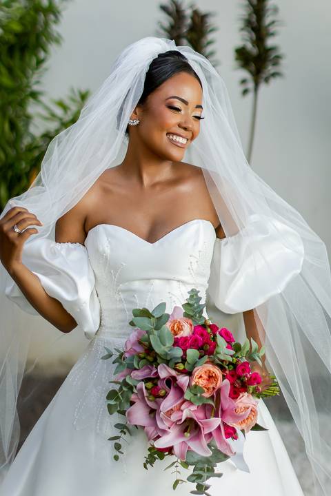 noiva-make-cabelo-salão-espaço-fernanda-naves-vestido-buque-maquiagem-casamento-casar-fotos-fotografias-fotografo-em-uberlandia-daniel-custodio-fotografo-noivo-barbearia-carro-cerimonia-por-do-sol-chacara-the-farm-banda-DJ-pista-padrinhos-madrinhas-festa-'