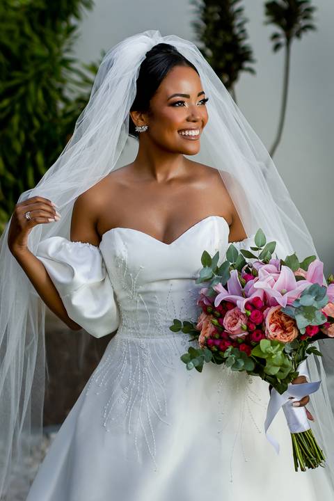 noiva-make-cabelo-salão-espaço-fernanda-naves-vestido-buque-maquiagem-casamento-casar-fotos-fotografias-fotografo-em-uberlandia-daniel-custodio-fotografo-noivo-barbearia-carro-cerimonia-por-do-sol-chacara-the-farm-banda-DJ-pista-padrinhos-madrinhas-festa-'