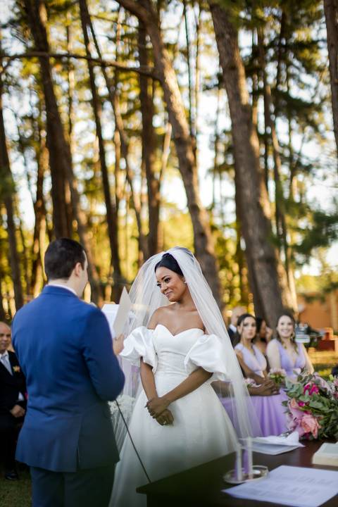 noiva-make-cabelo-salão-espaço-fernanda-naves-vestido-buque-maquiagem-casamento-casar-fotos-fotografias-fotografo-em-uberlandia-daniel-custodio-fotografo-noivo-barbearia-carro-cerimonia-por-do-sol-chacara-the-farm-banda-DJ-pista-padrinhos-madrinhas-festa-'