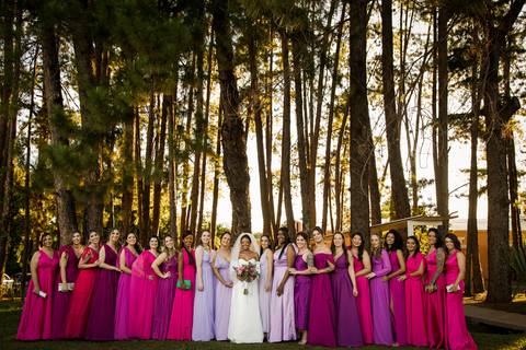noiva-make-cabelo-salão-espaço-fernanda-naves-vestido-buque-maquiagem-casamento-casar-fotos-fotografias-fotografo-em-uberlandia-daniel-custodio-fotografo-noivo-barbearia-carro-cerimonia-por-do-sol-chacara-the-farm-banda-DJ-pista-padrinhos-madrinhas-festa-'