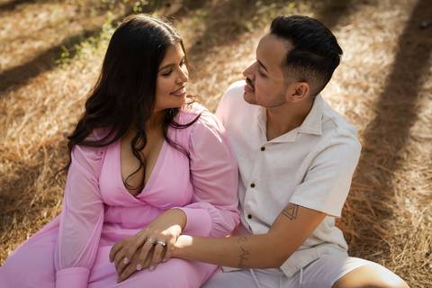 pre-wedding-ensaio-fotos-de-casamento-daniel-custodio-fotografo-uberlandia-casamento-namoro-minas-gerias-religioso-make-noiva-noivo-aliança-civil-madrinha-padrinho-chacara-fotografo-de-casamento-dj-buffet-vestido-buque-amor-love-floresta-do-lobo-igreja-'