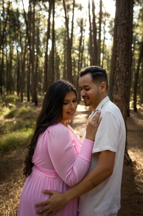 pre-wedding-ensaio-fotos-de-casamento-daniel-custodio-fotografo-uberlandia-casamento-namoro-minas-gerias-religioso-make-noiva-noivo-aliança-civil-madrinha-padrinho-chacara-fotografo-de-casamento-dj-buffet-vestido-buque-amor-love-floresta-do-lobo-igreja-'