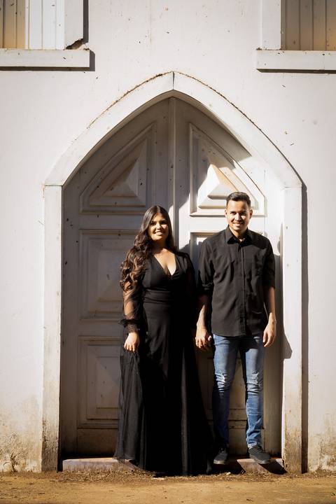 pre-wedding-ensaio-fotos-de-casamento-daniel-custodio-fotografo-uberlandia-casamento-namoro-minas-gerias-religioso-make-noiva-noivo-aliança-civil-madrinha-padrinho-chacara-fotografo-de-casamento-dj-buffet-vestido-buque-amor-love-floresta-do-lobo-igreja-'