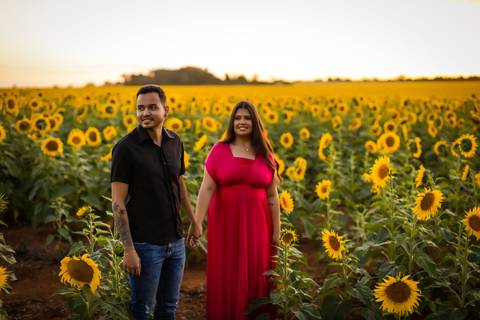 pre-wedding-ensaio-fotos-de-casamento-daniel-custodio-fotografo-uberlandia-casamento-namoro-minas-gerias-religioso-make-noiva-noivo-aliança-civil-madrinha-padrinho-chacara-fotografo-de-casamento-dj-buffet-vestido-buque-amor-love-floresta-do-lobo-igreja-'