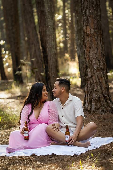 pre-wedding-ensaio-fotos-de-casamento-daniel-custodio-fotografo-uberlandia-casamento-namoro-minas-gerias-religioso-make-noiva-noivo-aliança-civil-madrinha-padrinho-chacara-fotografo-de-casamento-dj-buffet-vestido-buque-amor-love-floresta-do-lobo-igreja-'