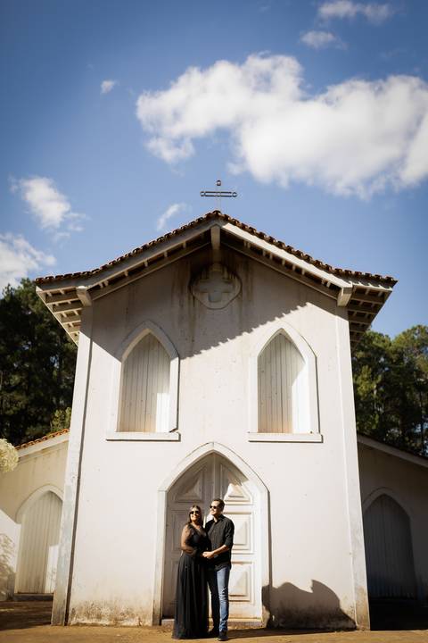 pre-wedding-ensaio-fotos-de-casamento-daniel-custodio-fotografo-uberlandia-casamento-namoro-minas-gerias-religioso-make-noiva-noivo-aliança-civil-madrinha-padrinho-chacara-fotografo-de-casamento-dj-buffet-vestido-buque-amor-love-floresta-do-lobo-igreja-'