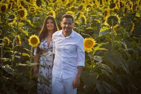 pre-wedding-ensaio-fotos-de-casamento-daniel-custodio-fotografo-uberlandia-casamento-namoro-minas-gerias-religioso-make-noiva-noivo-aliança-civil-madrinha-padrinho-chacara-fotografo-de-casamento-dj-buffet-vestido-buque-amor-love-floresta-do-lobo-igreja-'