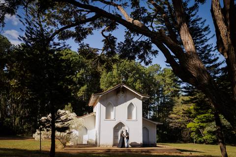 pre-wedding-ensaio-fotos-de-casamento-daniel-custodio-fotografo-uberlandia-casamento-namoro-minas-gerias-religioso-make-noiva-noivo-aliança-civil-madrinha-padrinho-chacara-fotografo-de-casamento-dj-buffet-vestido-buque-amor-love-floresta-do-lobo-igreja-'