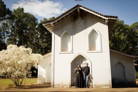 pre-wedding-ensaio-fotos-de-casamento-daniel-custodio-fotografo-uberlandia-casamento-namoro-minas-gerias-religioso-make-noiva-noivo-aliança-civil-madrinha-padrinho-chacara-fotografo-de-casamento-dj-buffet-vestido-buque-amor-love-floresta-do-lobo-igreja-'