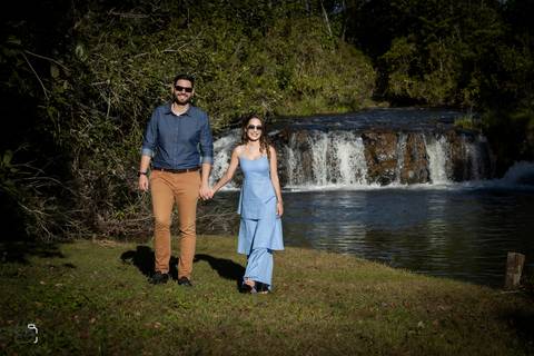 pre-wedding-ensaio-fotos-de-casamento-daniel-custodio-fotografo-uberlandia-casamento-namoro-minas-gerias-religioso-make-noiva-noivo-aliança-civil-madrinha-padrinho-chacara-fotografo-de-casamento-dj-buffet-vestido-buque-amor-love-floresta-do-lobo-igreja-'
