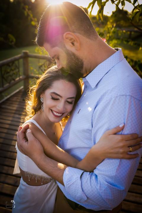 pre-wedding-ensaio-fotos-de-casamento-daniel-custodio-fotografo-uberlandia-casamento-namoro-minas-gerias-religioso-make-noiva-noivo-aliança-civil-madrinha-padrinho-chacara-fotografo-de-casamento-dj-buffet-vestido-buque-amor-love-floresta-do-lobo-igreja-'