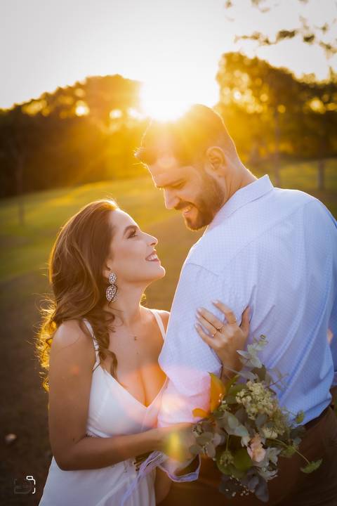 pre-wedding-ensaio-fotos-de-casamento-daniel-custodio-fotografo-uberlandia-casamento-namoro-minas-gerias-religioso-make-noiva-noivo-aliança-civil-madrinha-padrinho-chacara-fotografo-de-casamento-dj-buffet-vestido-buque-amor-love-floresta-do-lobo-igreja-'